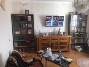 Satılır 3 otaqlı 75 m2 köhnə tikili İnşaatçılar m.