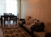 İcarəyə verilir 3 otaqlı 130 m2 yeni tikili Yasamal r.