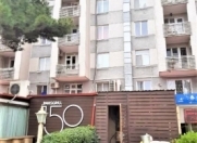 Satılır 2 otaqlı 52 m2 köhnə tikili Elmlər Akademiyası m.