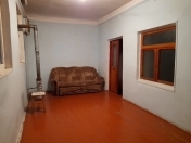 İcarəyə verilir 4 otaqlı 125 m2 həyət evi İnşaatçılar m.