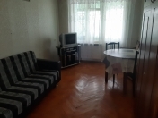 İcarəyə verilir 2 otaqlı 52 m2 köhnə tikili Heydər Əliyev Mərkəzi