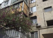 Satılır 2 otaqlı 47 m2 köhnə tikili Yasamal r.