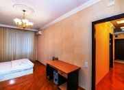 İcarəyə verilir 3 otaqlı 150 m2 yeni tikili Sahil m.