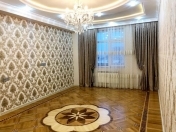 Satılır 3 otaqlı 120 m2 yeni tikili Memar Əcəmi m.