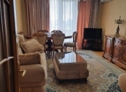 Satılır 3 otaqlı 80 m2 köhnə tikili Elmlər Akademiyası m.