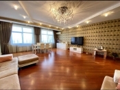 Satılır 6 otaqlı 320 m2 yeni tikili 28 May m.