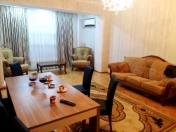 Satılır 5 otaqlı 120 m2 köhnə tikili Yasamal r.