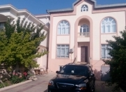 Satılır 5 otaqlı 370 m2 villa 8 mkr