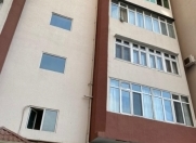 İcarəyə verilir 3 otaqlı 120 m2 köhnə tikili Bakı