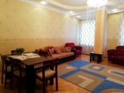 İcarəyə verilir 3 otaqlı 120 m2 yeni tikili Rəssamlıq Akademiyası