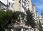 Satılır 5 otaqlı 130 m2 köhnə tikili İnşaatçılar m.