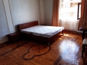 İcarəyə verilir 3 otaqlı 80 m2 köhnə tikili Elmlər Akademiyası m.