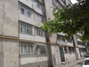 Satılır 1 otaqlı 42 m2 köhnə tikili Ayna Sultanova heykəli