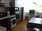 İcarəyə verilir 3 otaqlı 80 m2 köhnə tikili Sahil m.