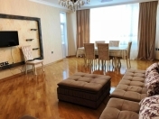 İcarəyə verilir 2 otaqlı 95 m2 yeni tikili Şah İsmayıl Xətai m.