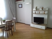 İcarəyə verilir 2 otaqlı 68 m2 yeni tikili Nizami m.