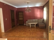 İcarəyə verilir 5 otaqlı 145 m2 köhnə tikili Montin