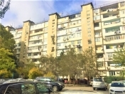 Satılır 2 otaqlı 57 m2 köhnə tikili Memar Əcəmi m.