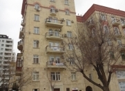 İcarəyə verilir 3 otaqlı 120 m2 köhnə tikili Sahil m.