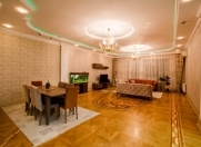 Satılır 5 otaqlı 260 m2 yeni tikili Gənclik m.