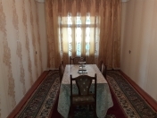 İcarəyə verilir 3 otaqlı 70 m2 köhnə tikili Həzi Aslanov m.