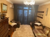 Satılır 2 otaqlı 60 m2 köhnə tikili Yasamal r.