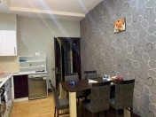 İcarəyə verilir 3 otaqlı 135 m2 yeni tikili Nizami m.