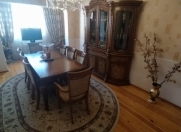 Satılır 4 otaqlı 110 m2 köhnə tikili İnşaatçılar m.