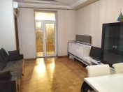 İcarəyə verilir 2 otaqlı 50 m2 köhnə tikili Şah İsmayıl Xətai m.