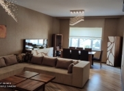 İcarəyə verilir 4 otaqlı 200 m2 yeni tikili Bakı Dövlət Universiteti