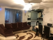 Satılır 3 otaqlı 75 m2 köhnə tikili İnşaatçılar m.