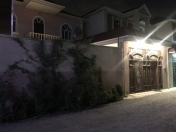 Satılır 6 otaqlı 220 m2 həyət evi Qaraçuxur