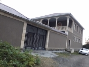 Satılır 4 otaqlı 900 m2 villa Qax