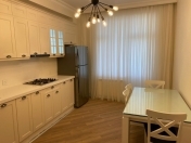 İcarəyə verilir 2 otaqlı 90 m2 yeni tikili Səbail r.