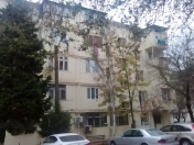 Satılır 2 otaqlı 43 m2 köhnə tikili Elmlər Akademiyası m.