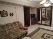 İcarəyə verilir 3 otaqlı 100 m2 köhnə tikili Elmlər Akademiyası m.