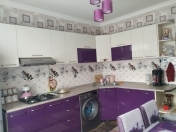 Satılır 2 otaqlı 70 m2 köhnə tikili İnşaatçılar m.