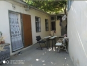 Satılır 8 otaqlı 130 m2 həyət evi Şah İsmayıl Xətai m.