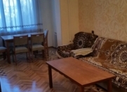 Satılır 3 otaqlı 90 m2 köhnə tikili İnşaatçılar m.