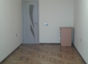 İcarəyə verilir 2 otaqlı 48 m2 köhnə tikili Atatürk parkı