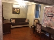 Satılır 2 otaqlı 52 m2 köhnə tikili Yasamal r.