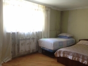 İcarəyə verilir 2 otaqlı 80 m2 köhnə tikili Atatürk parkı