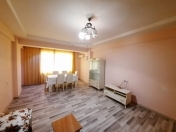 Satılır 2 otaqlı 90 m2 yeni tikili Qara Qarayev m.