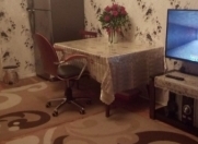 Satılır 3 otaqlı 80 m2 köhnə tikili İnşaatçılar m.