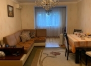 Satılır 3 otaqlı 85 m2 köhnə tikili İnşaatçılar m.