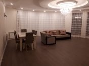 İcarəyə verilir 3 otaqlı 157 m2 yeni tikili Şah İsmayıl Xətai m.