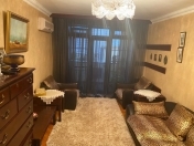 Satılır 2 otaqlı 43 m2 köhnə tikili Elmlər Akademiyası m.
