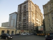 İcarəyə verilir 3 otaqlı 75 m2 köhnə tikili Şah İsmayıl Xətai m.