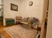 Satılır 5 otaqlı 120 m2 köhnə tikili Sahil m.