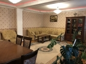 Satılır 5 otaqlı 120 m2 köhnə tikili Heydər Əliyev Mərkəzi